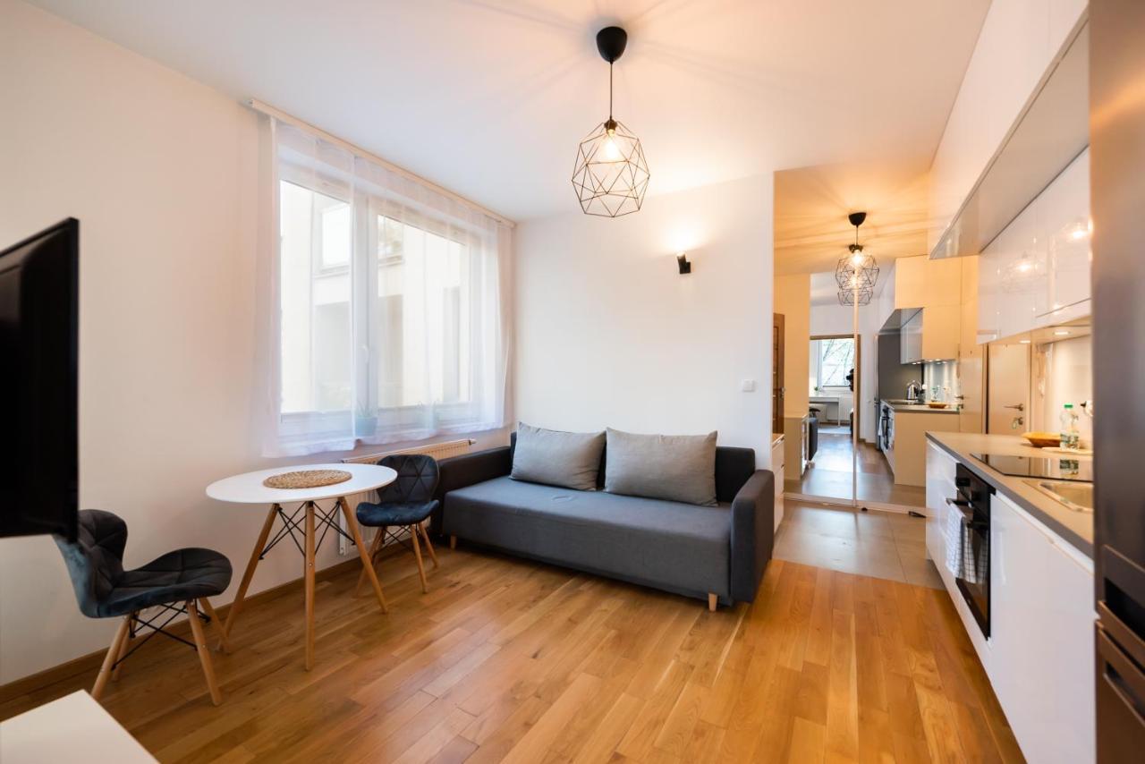 Jaktorowska Comfy Apartment Warschau Buitenkant foto
